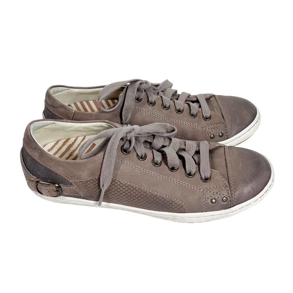 TAOS Capital Taupe Lace Up Sneakers 7.5